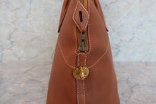 Load image into Gallery viewer, HERMES BOLIDE 35 Graine Couchevel leather Gold Shoulder bag 600070105
