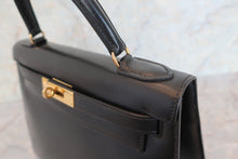 将图片加载到图库查看器，HERMES KELLY 28 Box carf leather Black 〇P刻印 Hand bag 600070174
