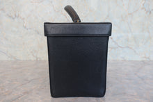 画像をギャラリービューアに読み込む, CHANEL/シャネル ココマークバニティ キャビアスキン ブラック/ゴールド金具 バニティ 800030051
