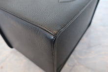 画像をギャラリービューアに読み込む, CHANEL/シャネル ココマークバニティ キャビアスキン ブラック/ゴールド金具 バニティ 800030051
