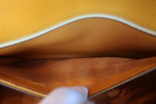 将图片加载到图库查看器，HERMES KELLY 32 Graine Couchevel leather Jaune ○W刻印 Shoulder bag 800070060
