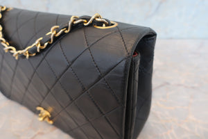 CHANEL Matelasse chain shoulder bag Lambskin Black/Gold hadware Shoulder bag 700060179