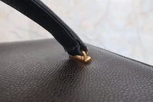 画像をギャラリービューアに読み込む, CHANEL/シャネル ココマークバニティ キャビアスキン ブラック/ゴールド金具 バニティ 800030051
