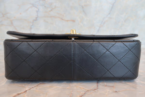 CHANEL Matelasse chain shoulder bag Lambskin Black/Gold hadware Shoulder bag 700060179