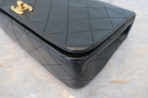 CHANEL Matelasse chain shoulder bag Lambskin Black/Gold hadware Shoulder bag 700060179