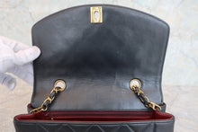 Load image into Gallery viewer, CHANEL  Diana matelasse chain shoulder bag Lambskin Black/Gold hadware Shoulder bag 800090060
