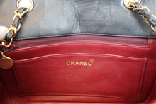 Load image into Gallery viewer, CHANEL  Diana matelasse chain shoulder bag Lambskin Black/Gold hadware Shoulder bag 800090060
