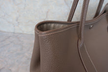 将图片加载到图库查看器，HERMES GARDEN PARTY PM Steeple Country leather Etoupe gray T刻印 Tote bag 600080210
