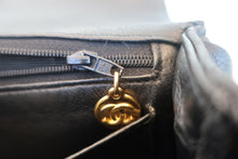 Load image into Gallery viewer, CHANEL Matelasse trapezoid hand bag Caviar skin Black/Gold hadware Hand bag 700120102
