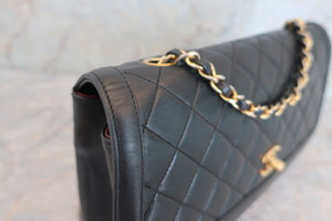 CHANEL Matelasse single flap chain shoulder bag Lambskin Black/Gold hadware Shoulder bag 600060096