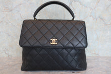 画像をギャラリービューアに読み込む, CHANEL/シャネル マトラッセ台形ハンドバッグ キャビアスキン ブラック/ゴールド金具 ハンドバッグ 800080170
