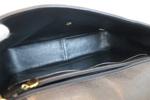 CHANEL V-Stitch chain shoulder bag Caviar skin Black/Gold hadware Shoulder bag 600030059