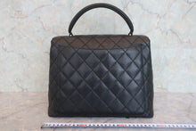 画像をギャラリービューアに読み込む, CHANEL/シャネル マトラッセ台形ハンドバッグ キャビアスキン ブラック/ゴールド金具 ハンドバッグ 800080170
