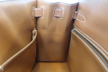 Load image into Gallery viewer, HERMES KELLY 28 Graine Couchevel leather Gold 〇V Engraving Shoulder bag 600090007
