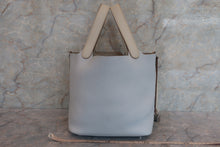 将图片加载到图库查看器，HERMES PICOTIN LOCK MM Clemence leather/Swift leather Blue pale/Pearl gray □R刻印 Hand bag 600070194
