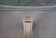 将图片加载到图库查看器，HERMES EVELYNE TPM Epsom leather White □H刻印 Shoulder bag 600100029
