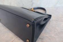 将图片加载到图库查看器，HERMES KELLY 28 Box carf leather Navy 〇Q刻印 Shoulder bag 600070176
