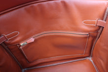 画像をギャラリービューアに読み込む, HERMES／エルメス オータクロア32 ボックスカーフ ブリック □B刻印 ハンドバッグ 700050001
