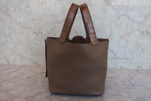 画像をギャラリービューアに読み込む, HERMES／エルメス ピコタンロックタッチＭＭ トリヨンクレマンス/クロコダイル アリゲーター エトゥープ Y刻印 ハンドバッグ 800020104
