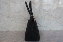 Load image into Gallery viewer, CHANEL Medallion Tote Caviar skin Black/Gold hadware Tote bag 800090022
