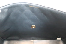 Load image into Gallery viewer, CHANEL Medium Matelasse single flap chain shoulder bag Lambskin Black/Gold hadware Shoulder bag 600060109
