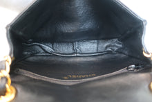画像をギャラリービューアに読み込む, CHANEL/シャネル ココマークチェーンショルダーバッグ ラムスキン ブラック/ゴールド金具 ショルダーバッグ 800060045
