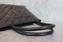 Load image into Gallery viewer, CHANEL Medallion Tote Caviar skin Black/Gold hadware Tote bag 800090022
