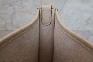 HERMES  EVELYNE TPM Clemence leather Craie W Engraving Shoulder bag 700050043