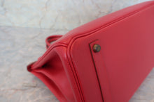 Load image into Gallery viewer, HERMES BIRKIN 35 Ardennes leather Rouge vif 〇Y Engraving Hand bag 600080230
