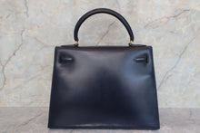 Load image into Gallery viewer, HERMES KELLY 28 Box carf leather Navy 〇U Engraving Shoulder bag 700100033
