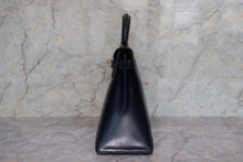 Load image into Gallery viewer, HERMES KELLY 28 Box carf leather Navy 〇U Engraving Shoulder bag 700100033
