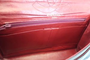 CHANEL Matelasse Paris Limited double flap chain shoulder bag Lambskin Black/Gold hadware Shoulder bag 600060069