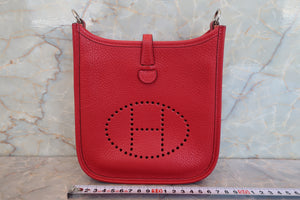 HERMES／エルメス エブリンTPM トリヨンクレマンス ルージュカザック T刻印 ショルダーバッグ 700080211