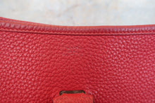 画像をギャラリービューアに読み込む, HERMES／エルメス エブリン1GM トリヨンクレマンス ルージュカザック □P刻印 ショルダーバッグ 800030010
