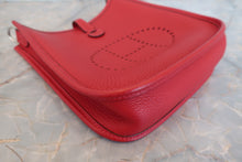 將圖片載入圖庫檢視器 HERMES／エルメス エブリンTPM トリヨンクレマンス ルージュカザック T刻印 ショルダーバッグ 700080211
