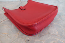 將圖片載入圖庫檢視器 HERMES／エルメス エブリンTPM トリヨンクレマンス ルージュカザック T刻印 ショルダーバッグ 700080211
