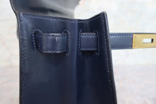Load image into Gallery viewer, HERMES KELLY 28 Box carf leather Navy 〇U Engraving Shoulder bag 700100033
