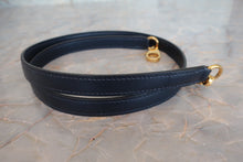 Load image into Gallery viewer, HERMES KELLY 28 Box carf leather Navy 〇U Engraving Shoulder bag 700100033
