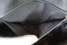 将图片加载到图库查看器，CHANEL/香奈儿 V线 链条包 荔枝皮 Black/Silver hadware(黑色/銀色金属) 肩背包 800090014
