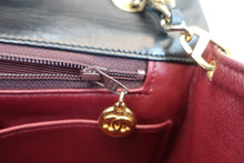 Load image into Gallery viewer, CHANEL Matelasse single flap chain shoulder bag Lambskin Black/Gold hadware Shoulder bag 600060095
