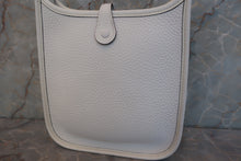 Load image into Gallery viewer, HERMES EVELYNE TPM Clemence leather New white B Engraving Shoulder bag 600080213
