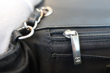 将图片加载到图库查看器，CHANEL/香奈儿 V线 链条包 荔枝皮 Black/Silver hadware(黑色/銀色金属) 肩背包 800090014
