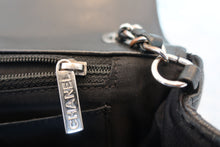 将图片加载到图库查看器，CHANEL/香奈儿 V线 链条包 荔枝皮 Black/Silver hadware(黑色/銀色金属) 肩背包 800090014
