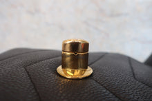 Load image into Gallery viewer, CHANEL  V-Stitch chain shoulder bag Caviar skin Black/Gold hadware Shoulder bag 800010228
