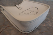 Load image into Gallery viewer, HERMES EVELYNE TPM Clemence leather New white B Engraving Shoulder bag 600080213
