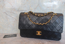 画像をギャラリービューアに読み込む, CHANEL/シャネル マトラッセＷフラップＷチェーンショルダーバッグ ラムスキン ブラック/ゴールド金具 ショルダーバッグ 800070182
