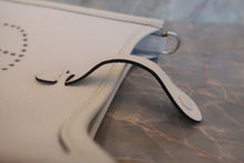 Load image into Gallery viewer, HERMES EVELYNE TPM Clemence leather New white B Engraving Shoulder bag 600080213
