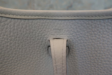 将图片加载到图库查看器，HERMES EVELYNE TPM Clemence leather New white B刻印 Shoulder bag 600080213
