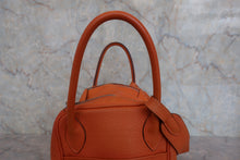 将图片加载到图库查看器，HERMES LINDY 30 Clemence leather Orange □N刻印 Shoulder bag 700030284

