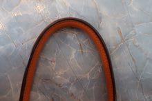 将图片加载到图库查看器，HERMES LINDY 30 Clemence leather Orange □N刻印 Shoulder bag 700030284
